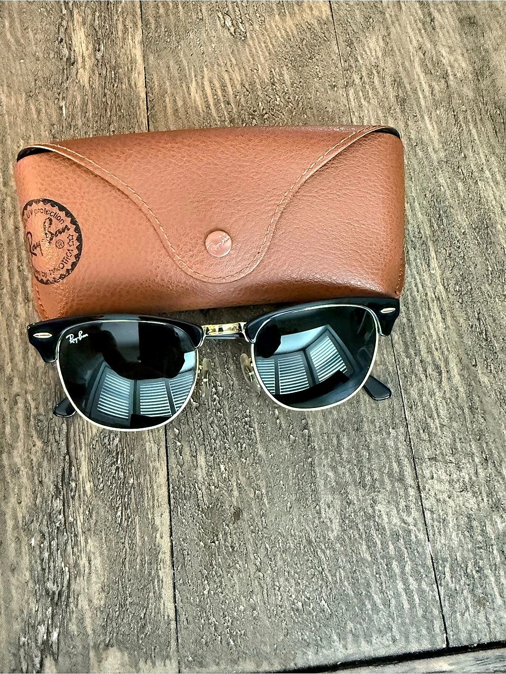 Ray-Ban Clubmaster Sunglasses Black & Gold